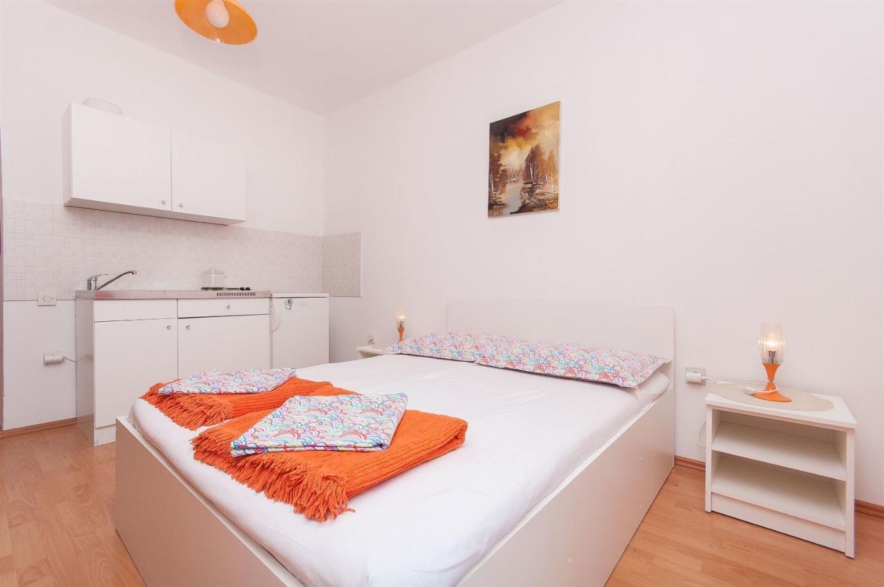 Apartments Zorica Tučepi Eksteriør billede