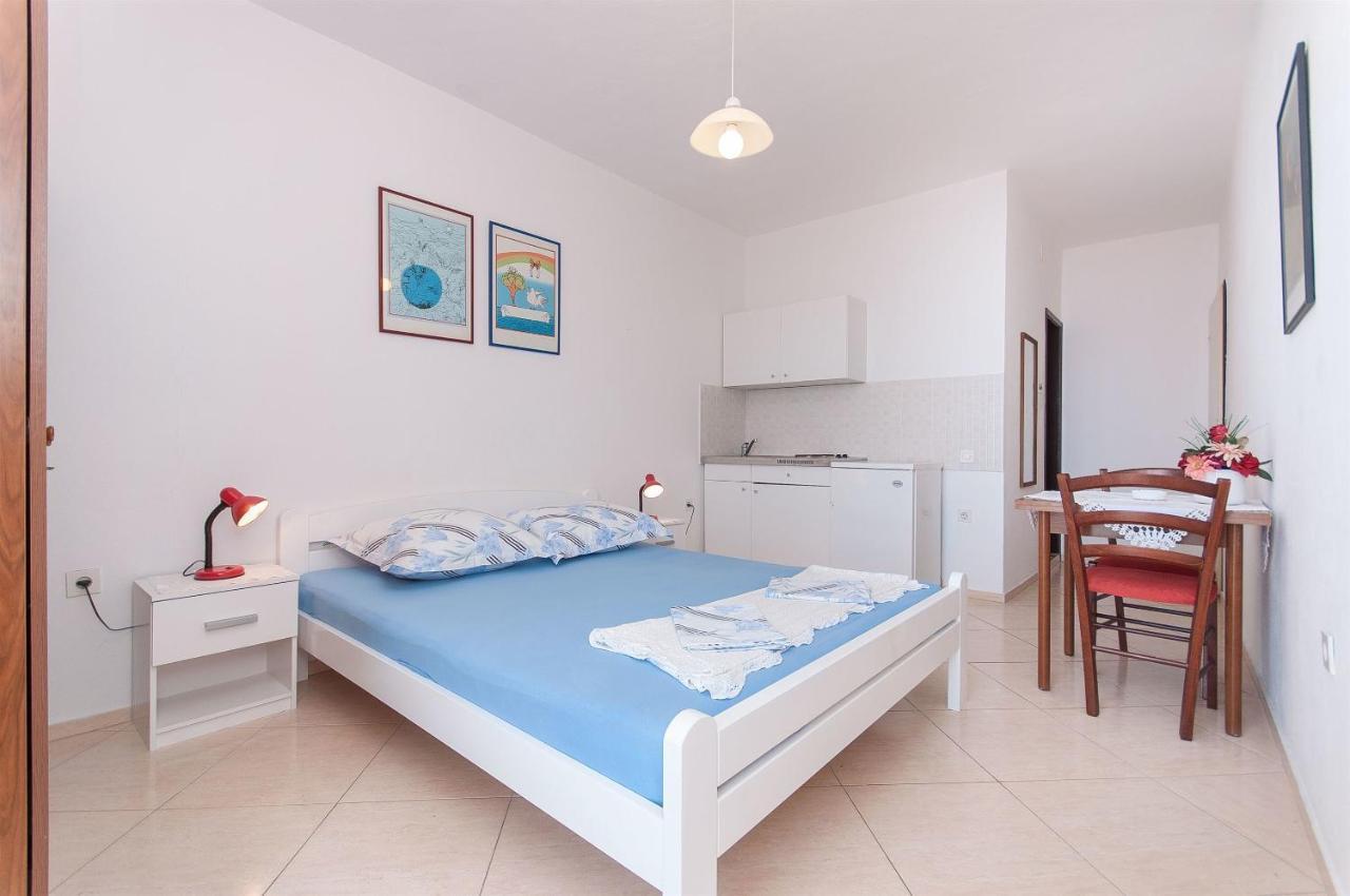 Apartments Zorica Tučepi Eksteriør billede