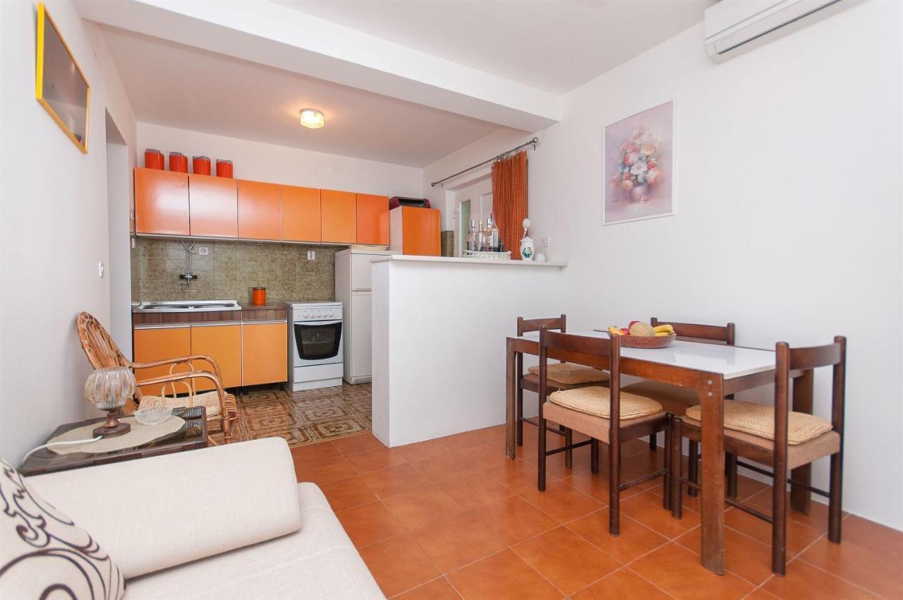 Apartments Zorica Tučepi Eksteriør billede